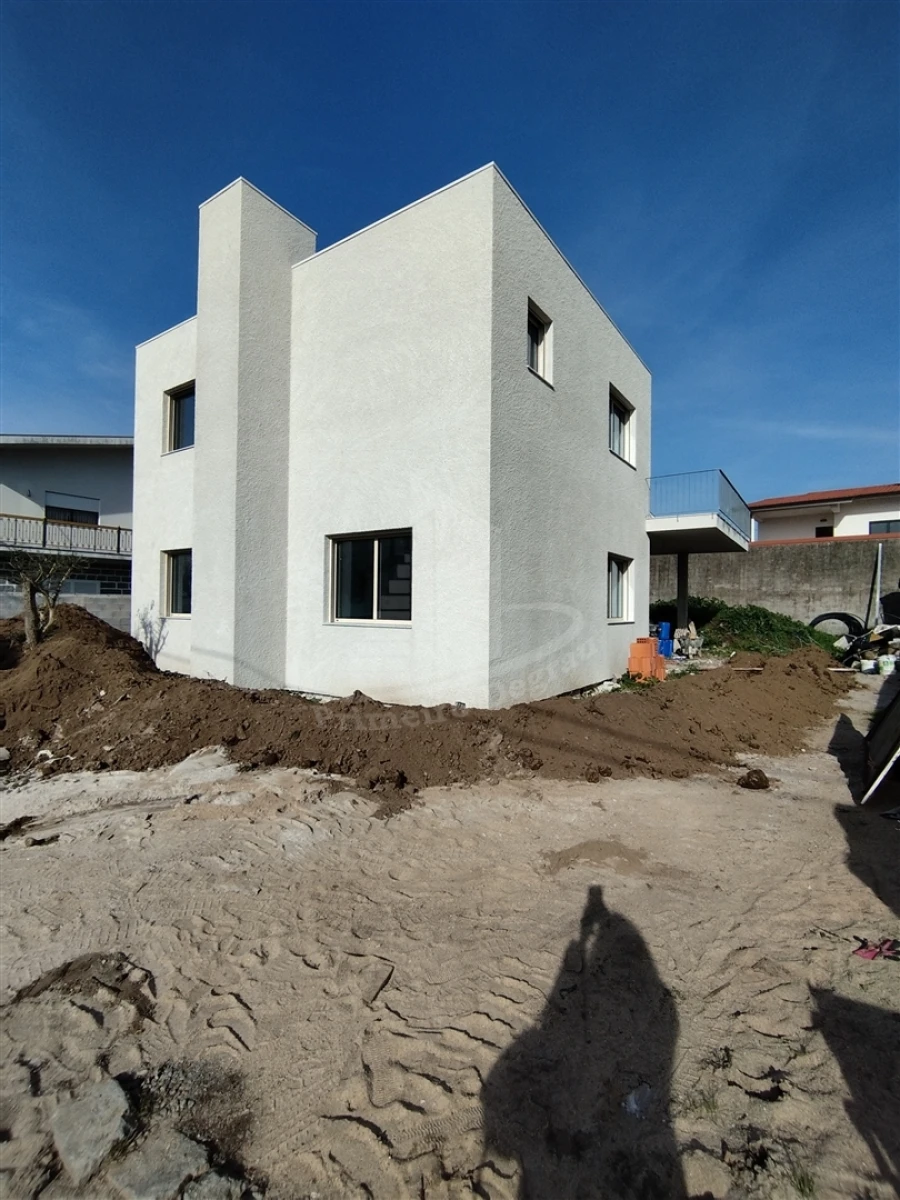 Moradia T3 para Venda em Palmeira Foto 37