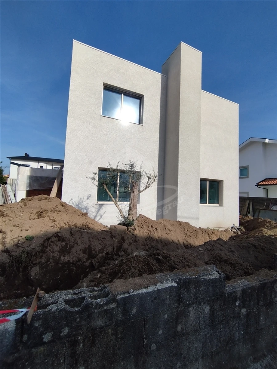 Moradia T3 para Venda em Palmeira Foto 33