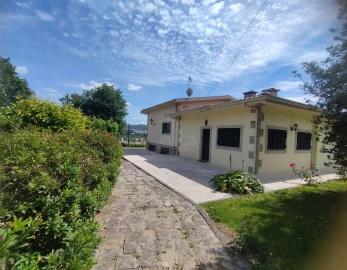 Moradia T4 para Venda em Lago