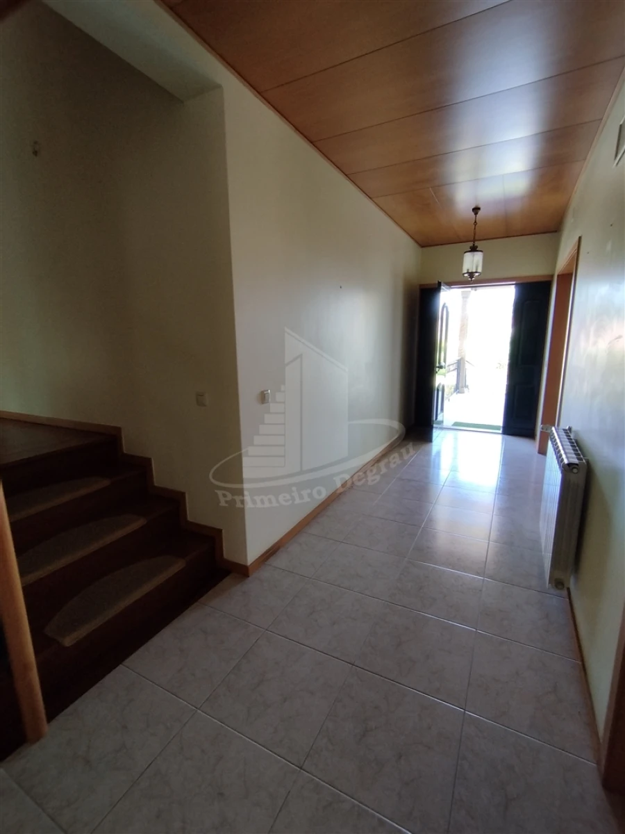 Moradia T4 para Venda em Lago Foto 49