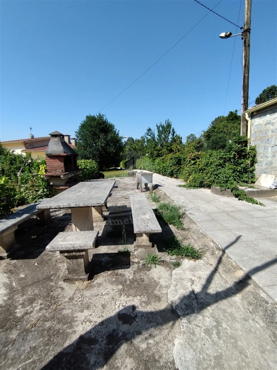 Moradia T4 para Venda em Lago Foto 9