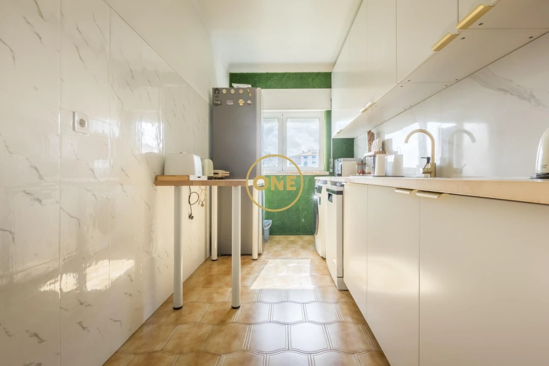 Apartamento T2 para Venda em Amora Foto 6