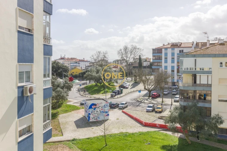 Apartamento T2 para Venda em Amora Foto 12