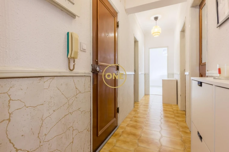 Apartamento T2 para Venda em Amora Foto 4