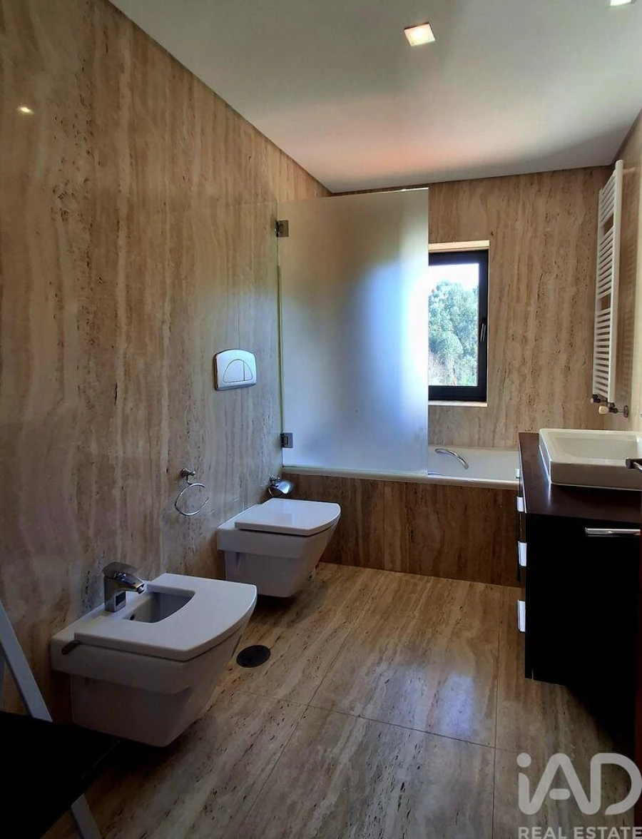 Moradia T5 para Venda em Reboreda e Nogueira Foto 13