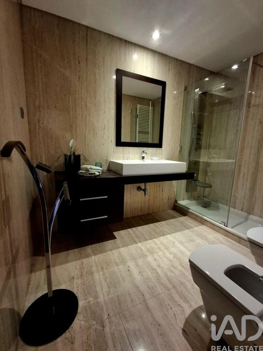 Moradia T5 para Venda em Reboreda e Nogueira Foto 8