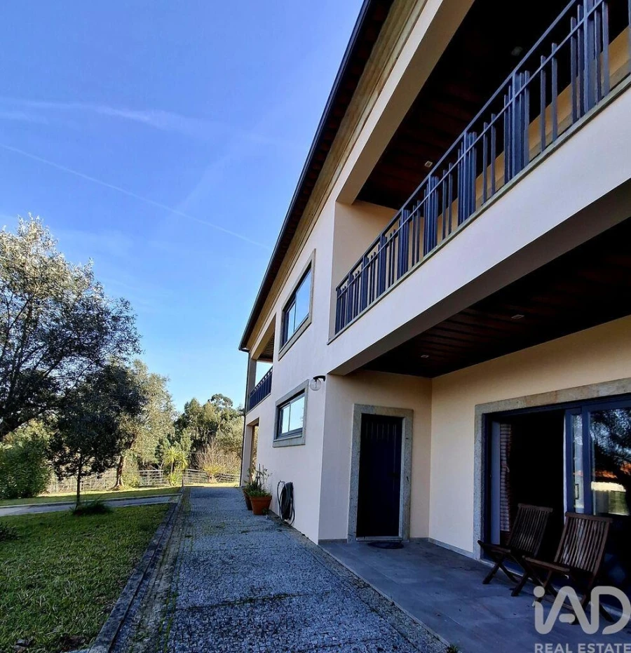 Moradia T5 para Venda em Reboreda e Nogueira Foto 22