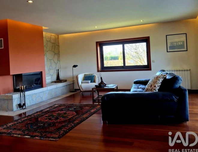 Moradia T5 para Venda em Reboreda e Nogueira Foto 2