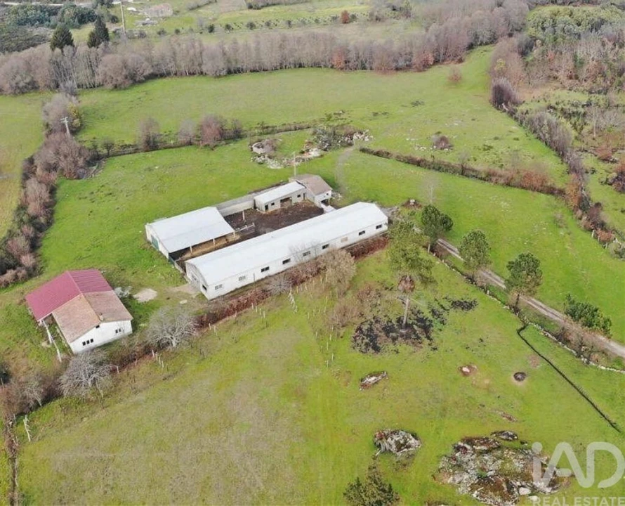 Quinta T2 para Venda em Quintela de Azurara Foto 1