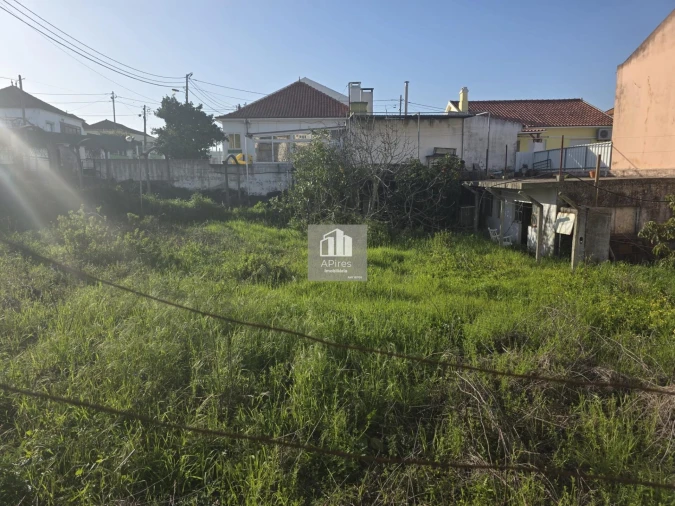 Terreno para Venda em Charneca de Caparica e Sobreda Foto 6