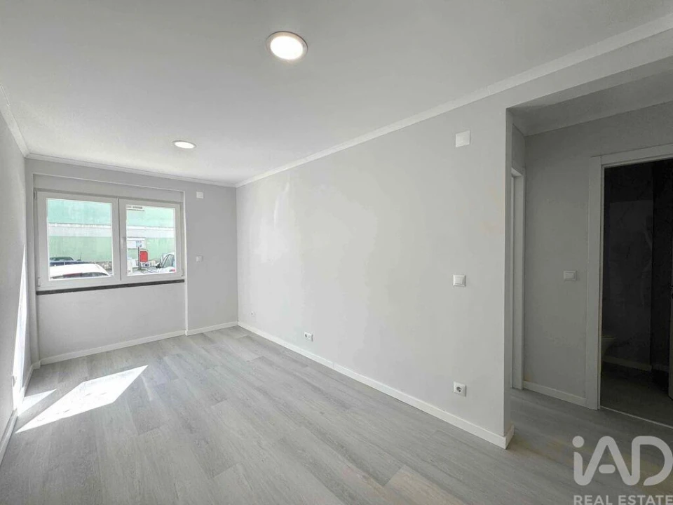 Apartamento T2 para Venda em Benfica Foto 7