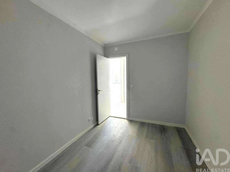 Apartamento T2 para Venda em Benfica Foto 16