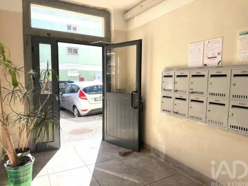 Apartamento T2 para Venda em Benfica