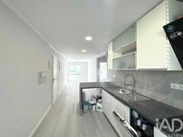Apartamento T2 para Venda em Benfica