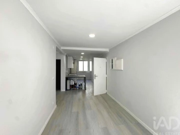 Apartamento T2 para Venda em Benfica