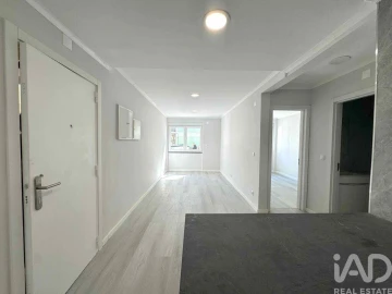 Apartamento T2 para Venda em Benfica