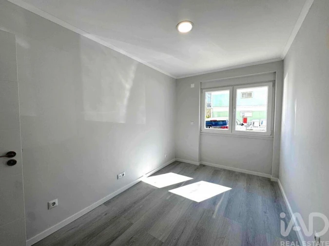 Apartamento T2 para Venda em Benfica Foto 14
