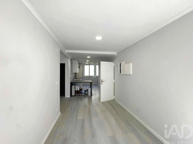 Apartamento T2 para Venda em Benfica Foto 8