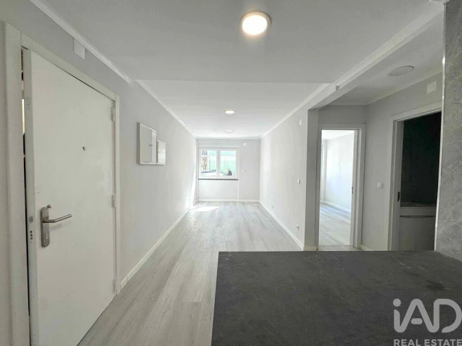 Apartamento T2 para Venda em Benfica Foto 6