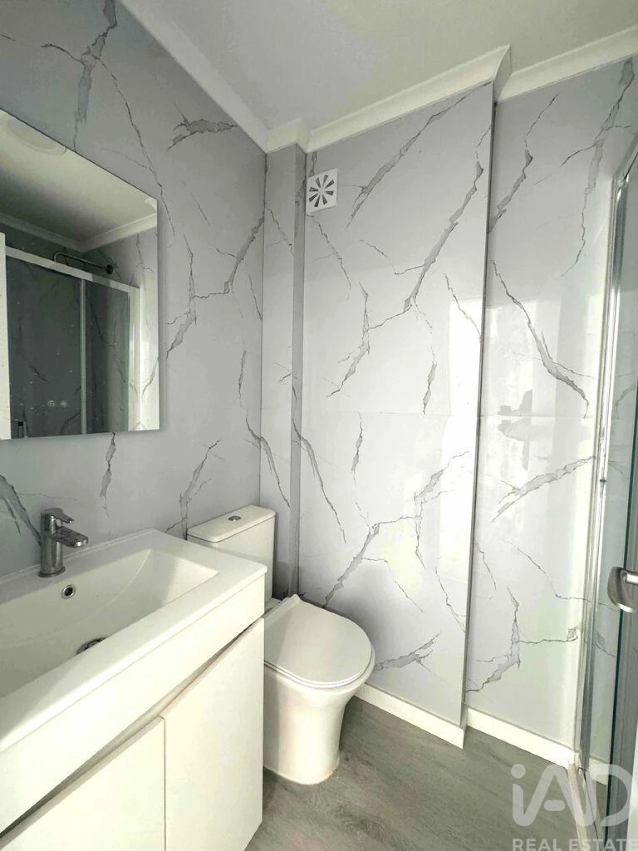 Apartamento T2 para Venda em Benfica Foto 11