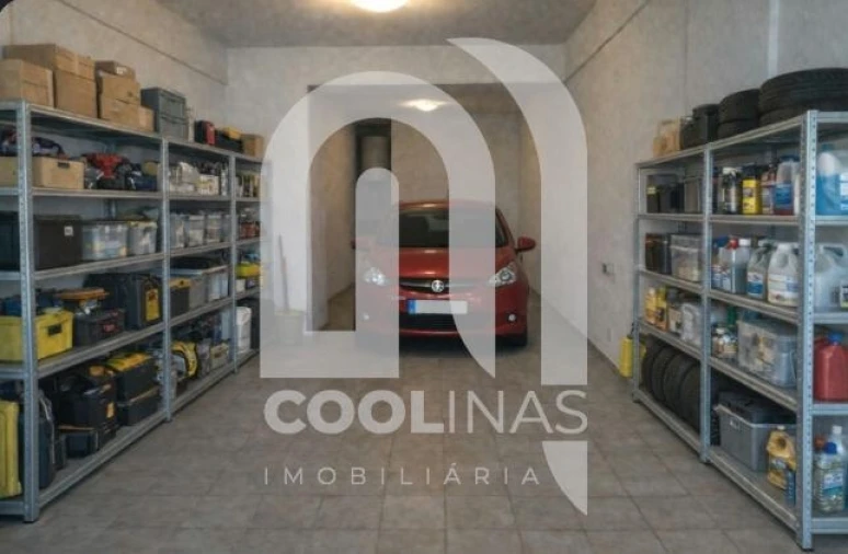 Garagem para Venda em Sesimbra (Castelo) Foto 1