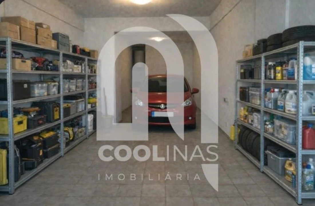 Garagem para Venda em Sesimbra (Castelo) Foto 1