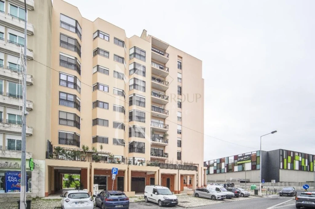 Apartamento T1 para Venda em Lumiar Foto 36