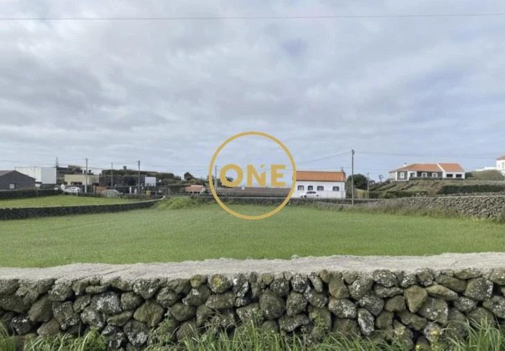 Terreno para Venda em São Mateus da Calheta Foto 6