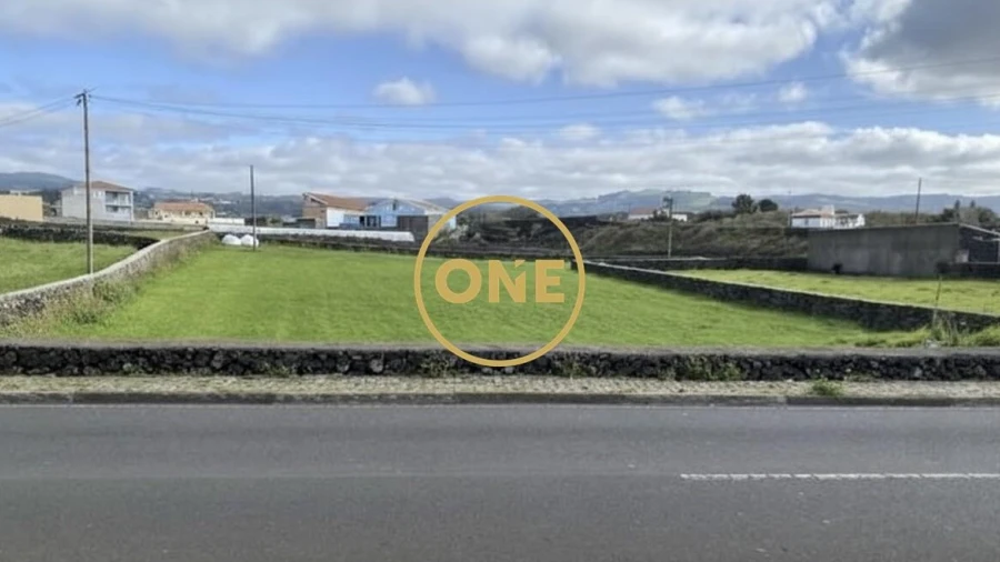 Terreno para Venda em São Mateus da Calheta