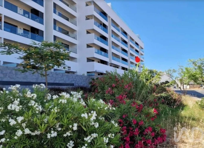 Apartamento T3 para Arrendamento em Faro (Sé e São Pedro)