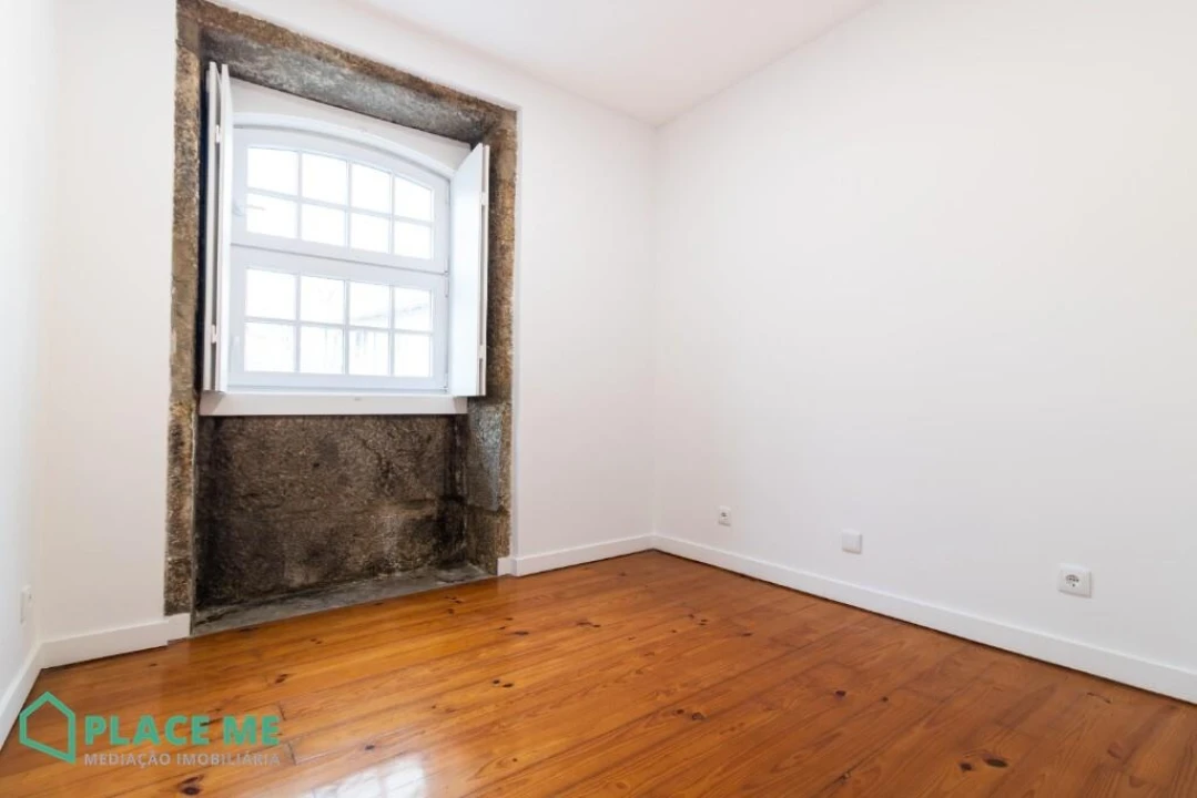 Apartamento T2 para Arrendamento em Braga (Maximinos, Sé e Cividade) Foto 16