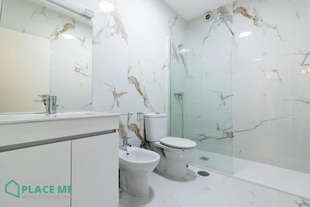 Apartamento T2 para Arrendamento em Braga (Maximinos, Sé e Cividade) Foto 13