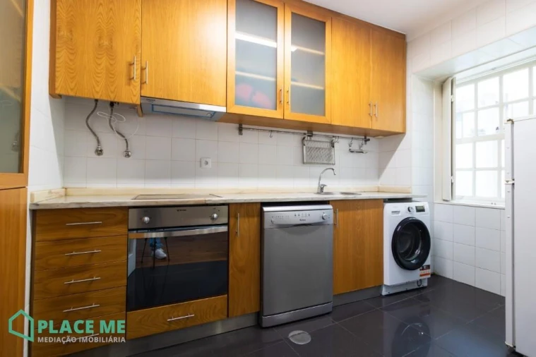 Apartamento T2 para Arrendamento em Braga (Maximinos, Sé e Cividade) Foto 8