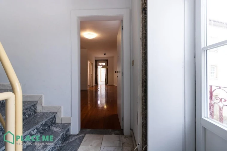 Apartamento T2 para Arrendamento em Braga (Maximinos, Sé e Cividade) Foto 3