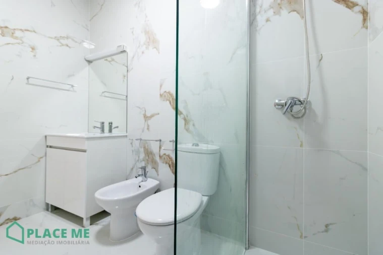 Apartamento T2 para Arrendamento em Braga (Maximinos, Sé e Cividade) Foto 14