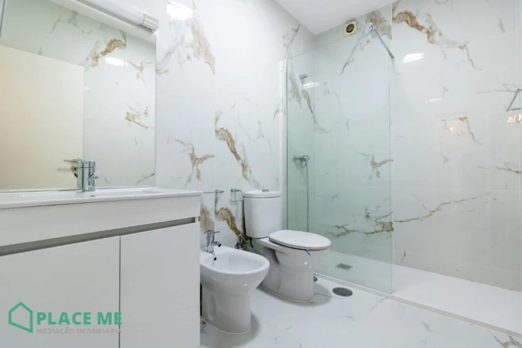 Apartamento T2 para Arrendamento em Braga (Maximinos, Sé e Cividade) Foto 13