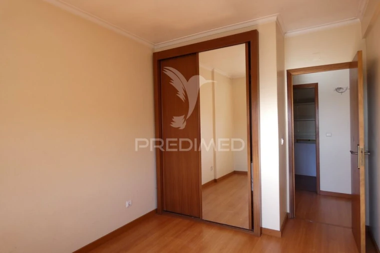Apartamento T2 para Venda em Queluz e Belas Foto 12