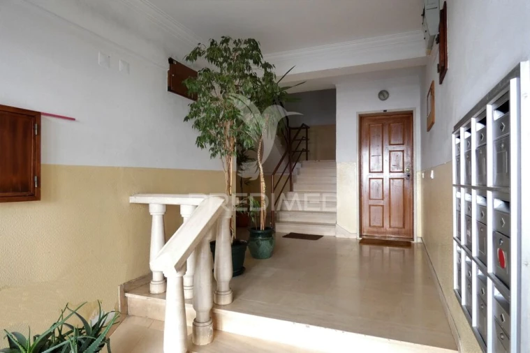 Apartamento T2 para Venda em Queluz e Belas Foto 5