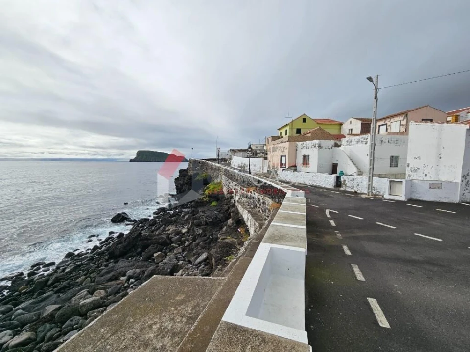 Moradia T2 para Venda em Porto Judeu Foto 29