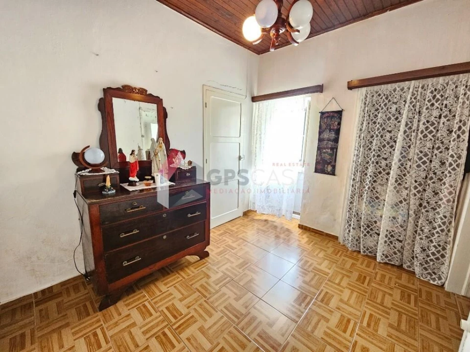 Moradia T2 para Venda em Porto Judeu Foto 12