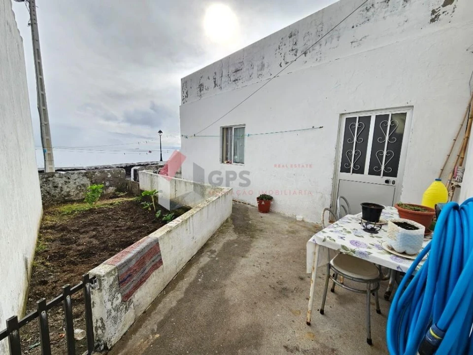 Moradia T2 para Venda em Porto Judeu Foto 26