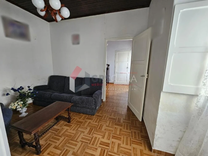 Moradia T2 para Venda em Porto Judeu Foto 5