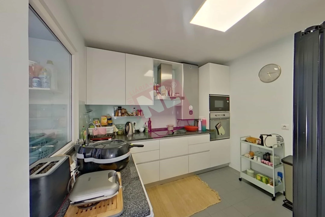 Apartamento T4 para Arrendamento em Lumiar Foto 7