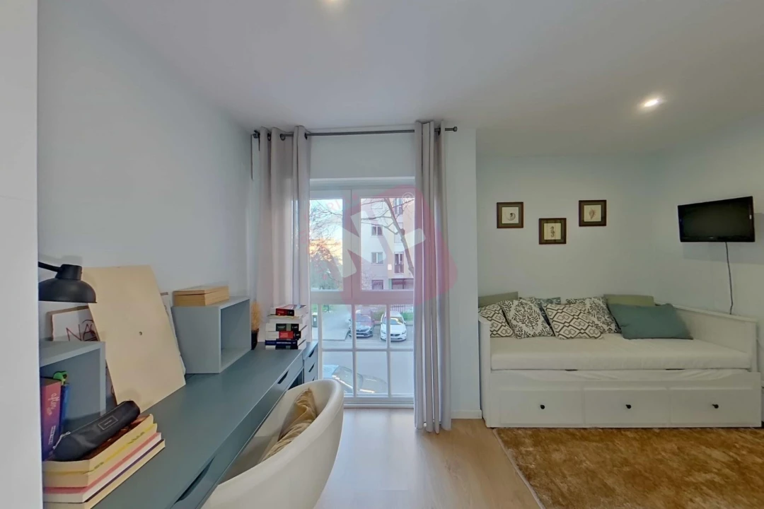 Apartamento T4 para Arrendamento em Lumiar Foto 13