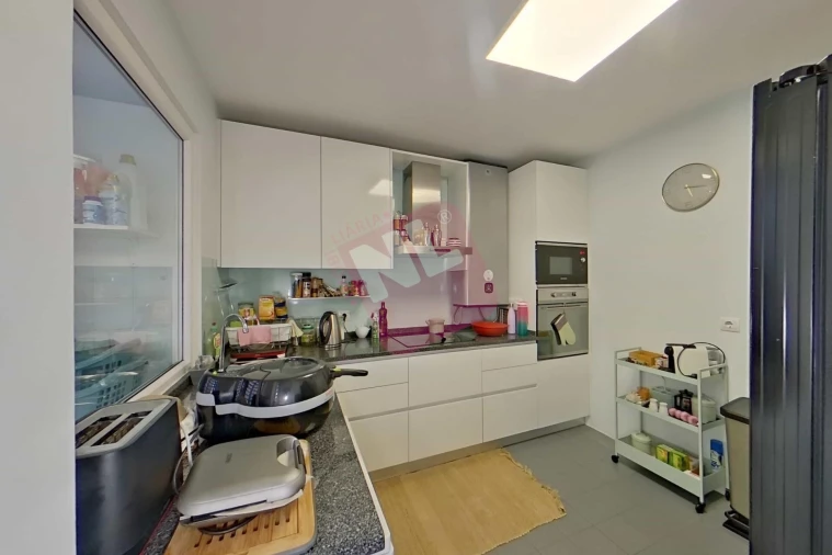 Apartamento T4 para Arrendamento em Lumiar Foto 7