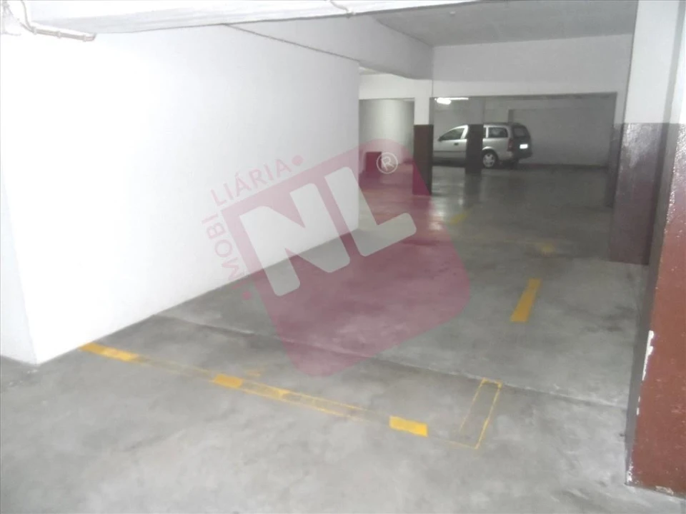 Apartamento T4 para Arrendamento em Lumiar Foto 29