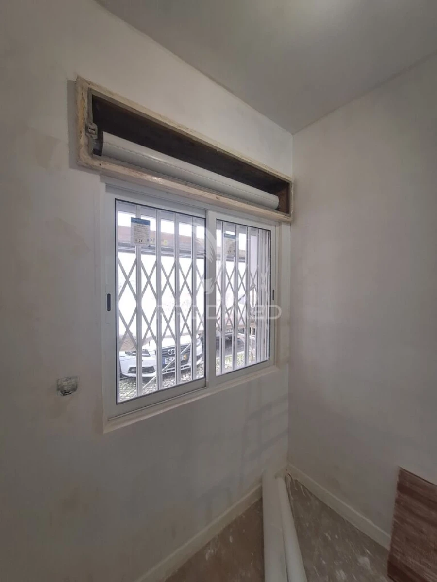 Apartamento T1 para Venda em Venteira Foto 4