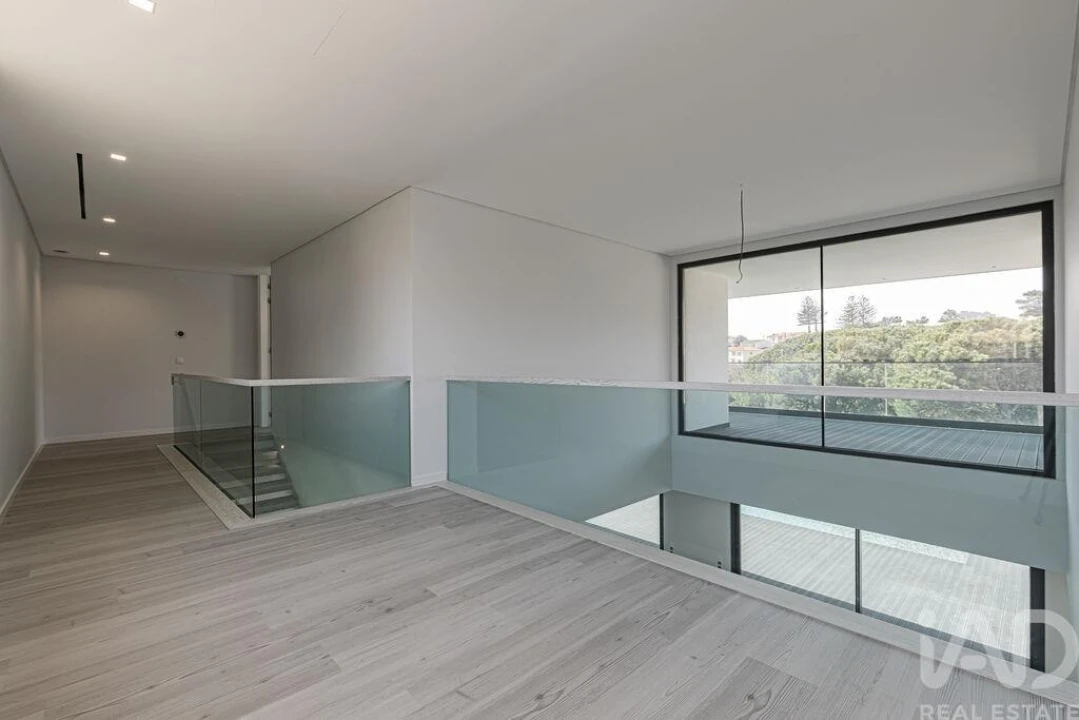 Moradia T5 para Venda em Alcabideche Foto 25