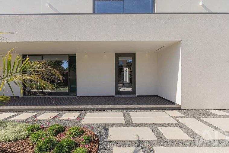 Moradia T5 para Venda em Alcabideche Foto 8