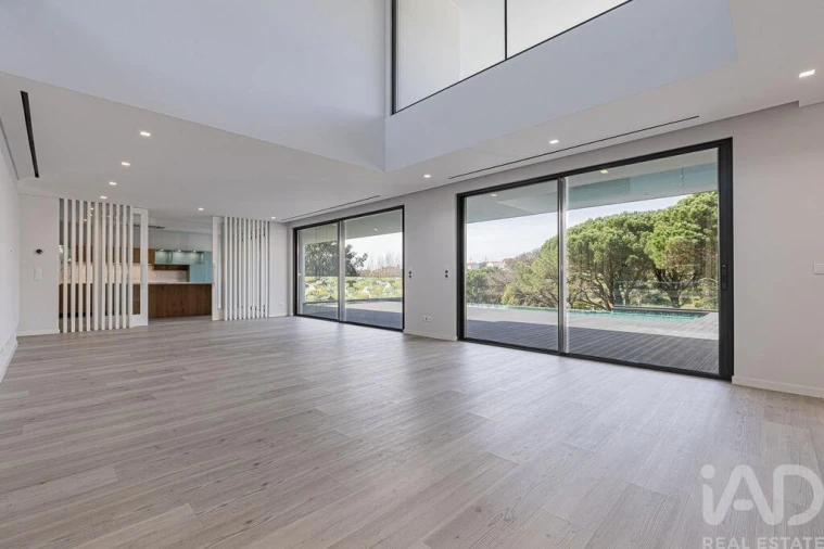 Moradia T5 para Venda em Alcabideche Foto 13